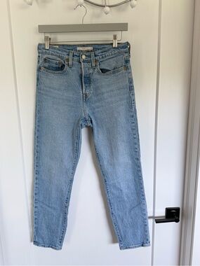 55. Levi's Wedgie Straight Leg Jeans Size 27 like new